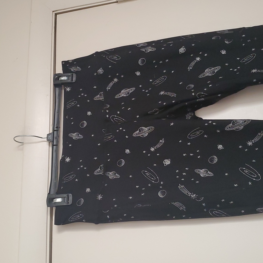 Torrid Cosmic Print Leggings - Black - Picture 3 of 14